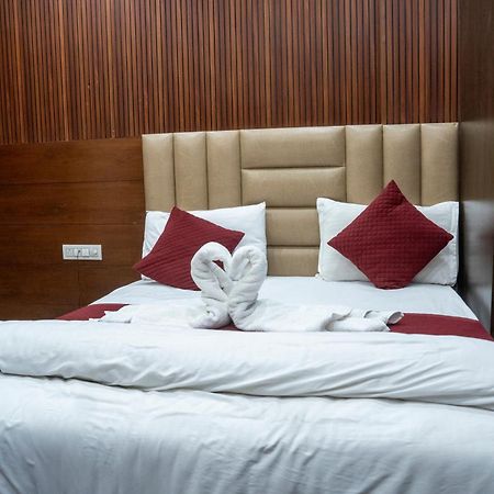 Hotel Sun Grand آغْرا المظهر الخارجي الصورة