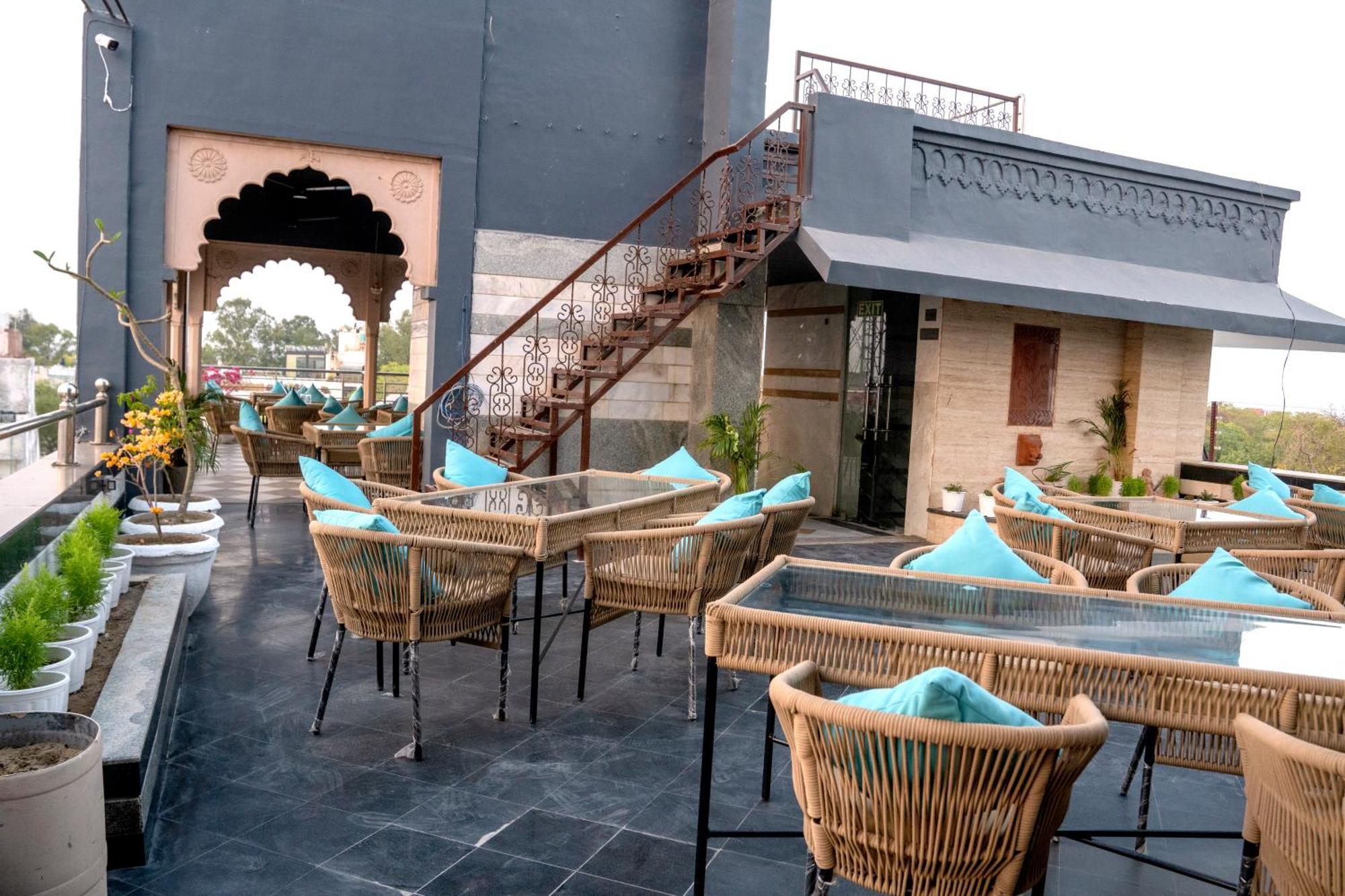 Hotel Sun Grand آغْرا المظهر الخارجي الصورة