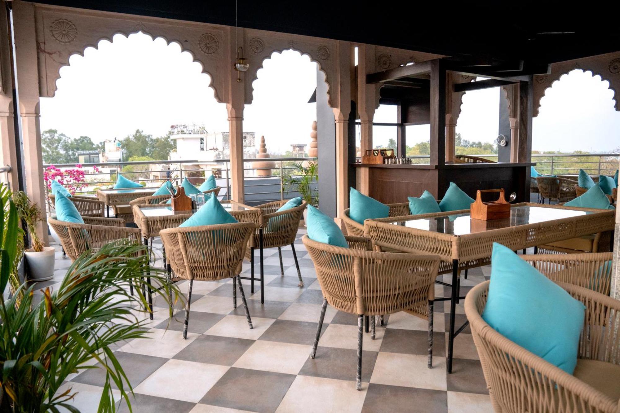 Hotel Sun Grand آغْرا المظهر الخارجي الصورة