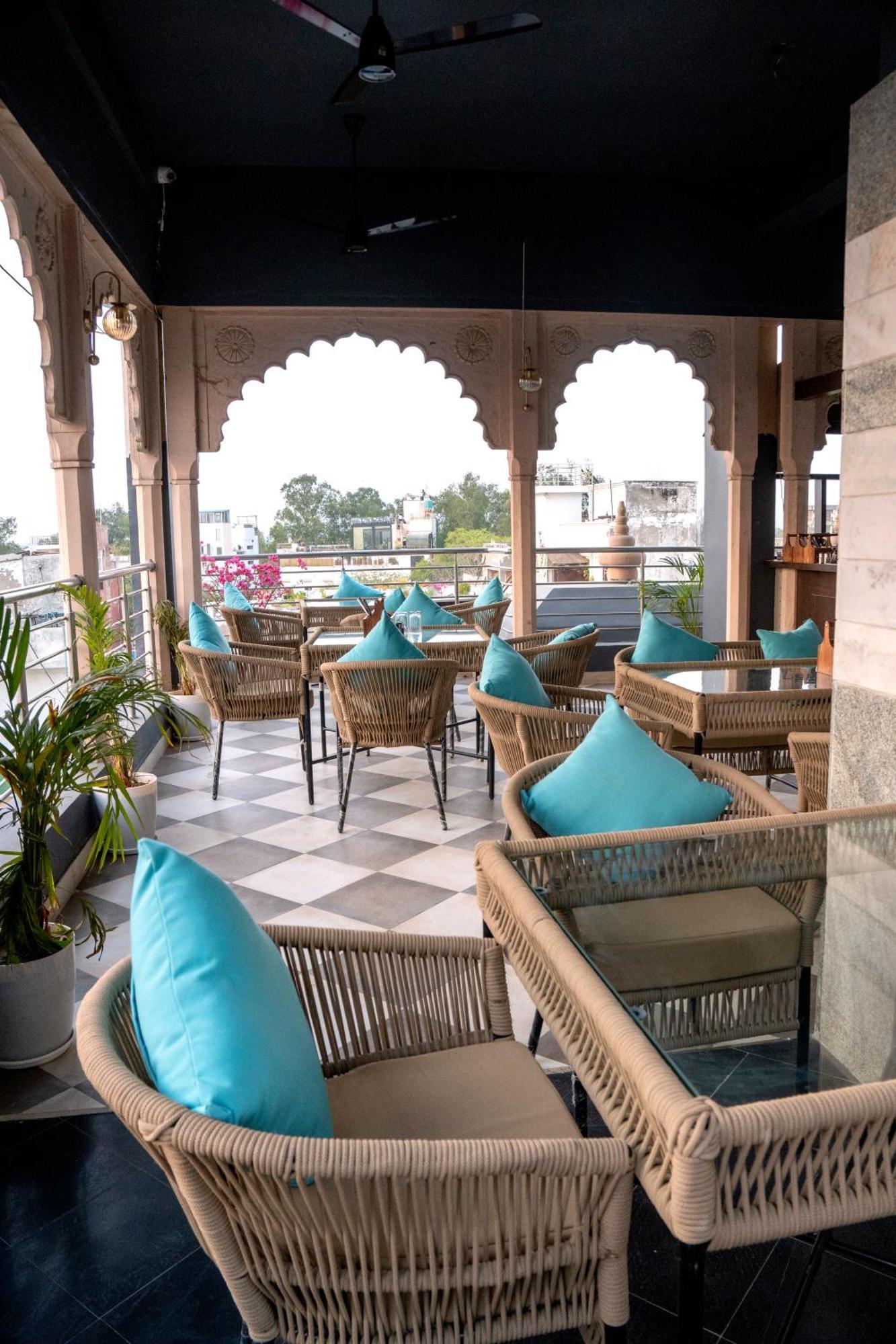 Hotel Sun Grand آغْرا المظهر الخارجي الصورة